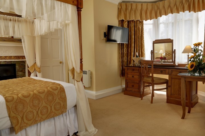 Schools invited to name executive rooms