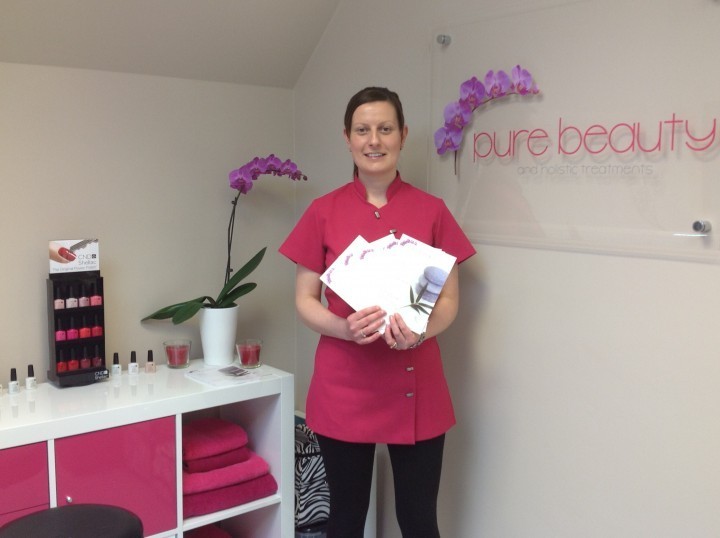 Three wraps and I’d be feeling bloated – but three Universal Contour body wraps and I’m 20inches slimmer