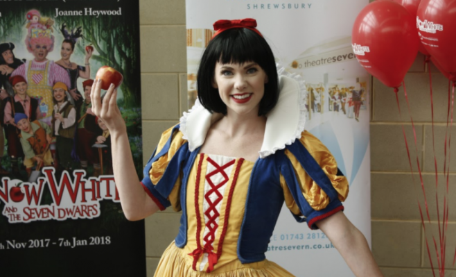 Actress Victoria McCabe returns to Theatre Severn as Snow White